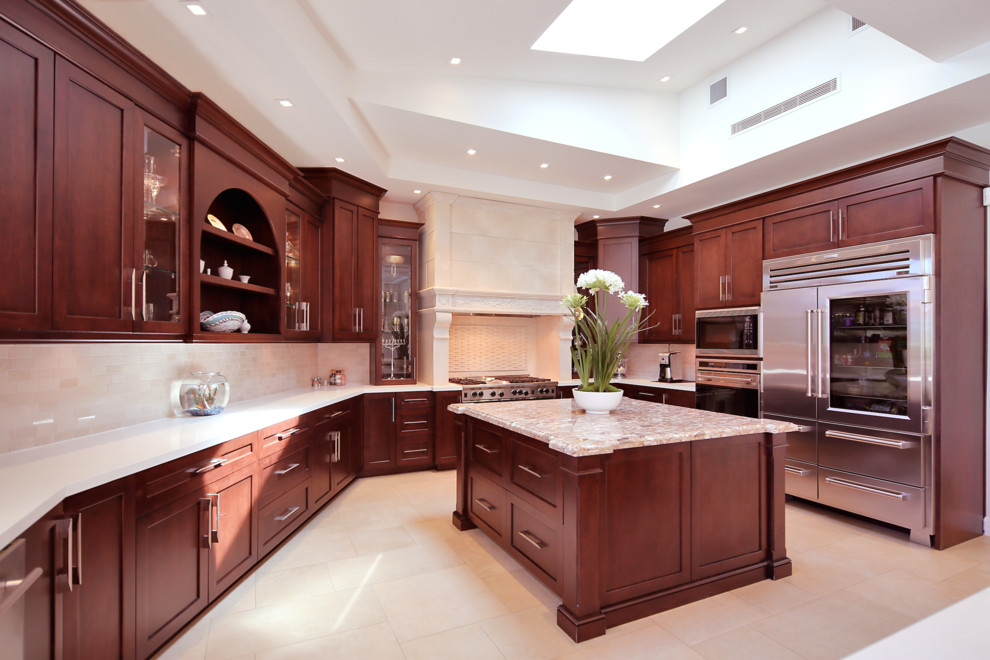 Inspiration for a transitional kitchen remodel in Los Angeles