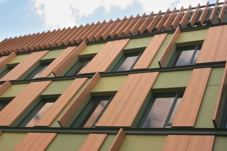 Комбинированный фасад