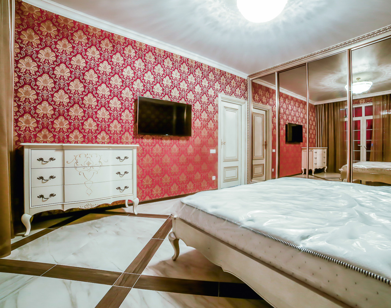 Классический интерьер трехкомнатной квартиры