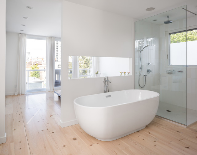 Pinhey Residence contemporary-bathroom