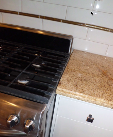 Inspiration for a transitional u-shaped kitchen remodel in Austin
