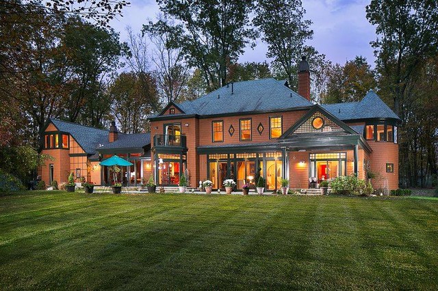 Architects Home traditional-exterior
