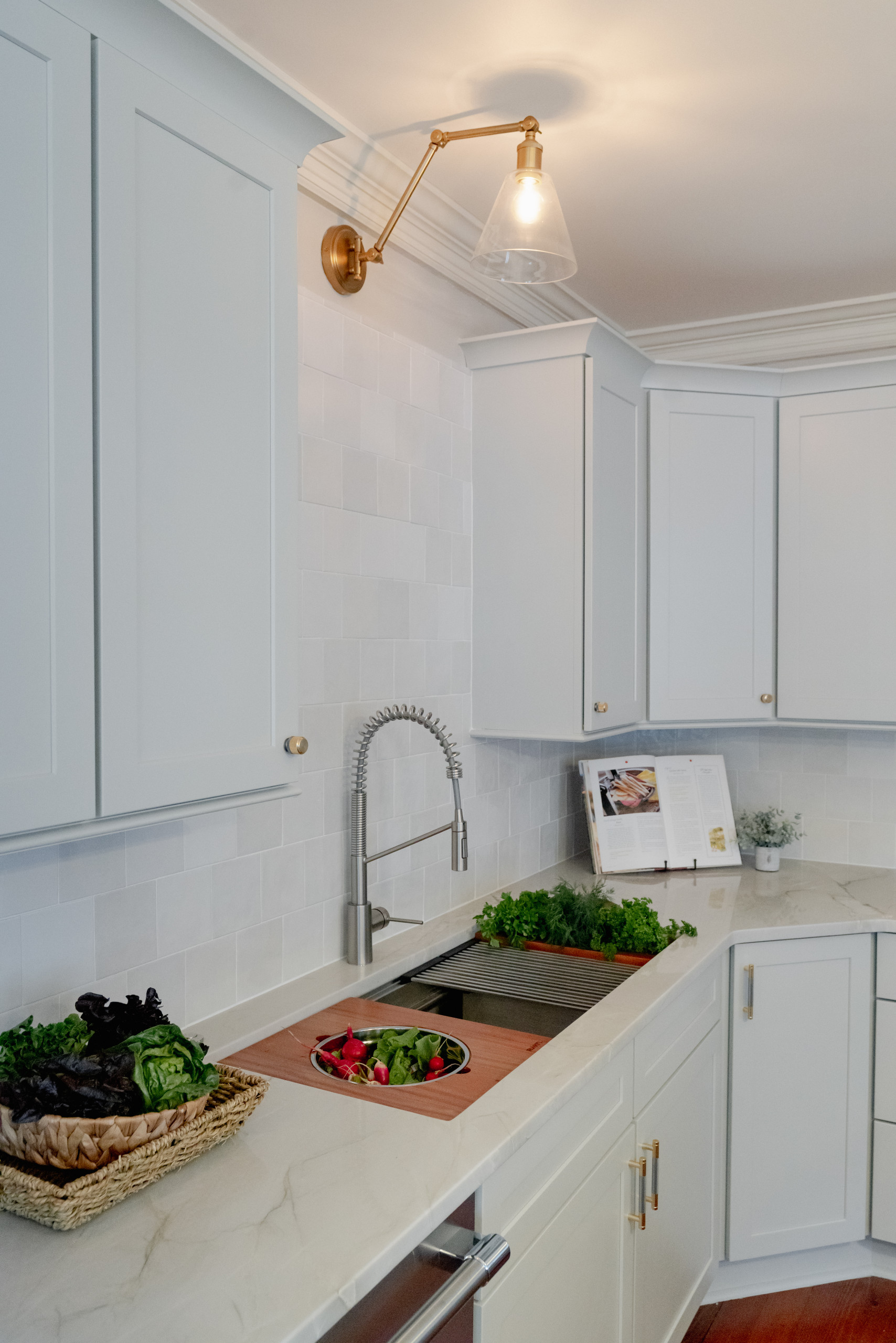 Classic design details with a modern sink