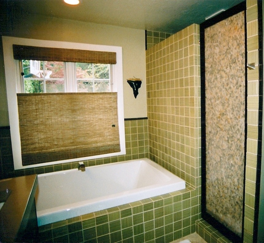 Example of an asian bathroom design in San Francisco