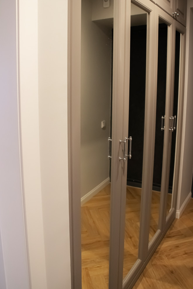 Квартира с антикварной мебелью для театрального критика