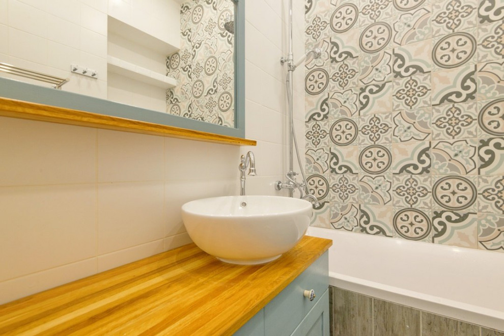 Капитальный ремонт в старинном многоквартирном доме.