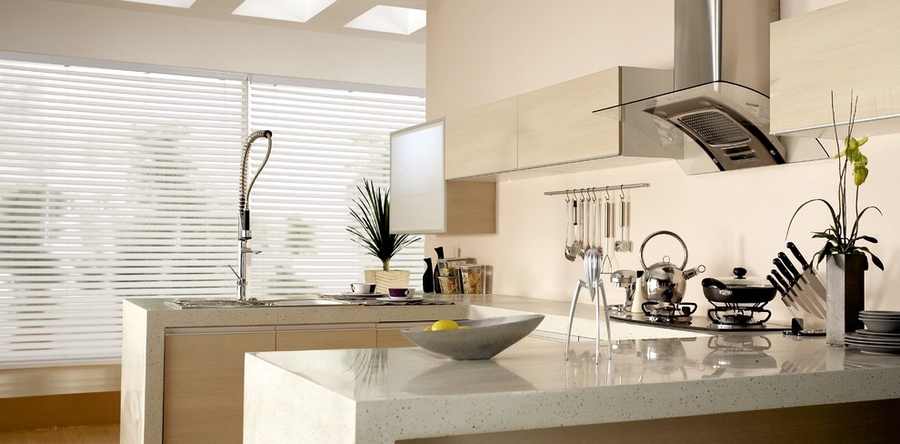Kitchen - kitchen idea in Orange County