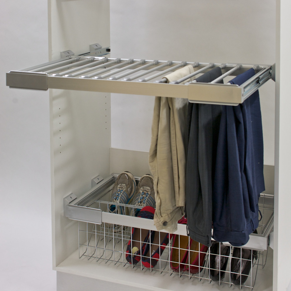 Design ideas for a modern storage and wardrobe in Melbourne.
