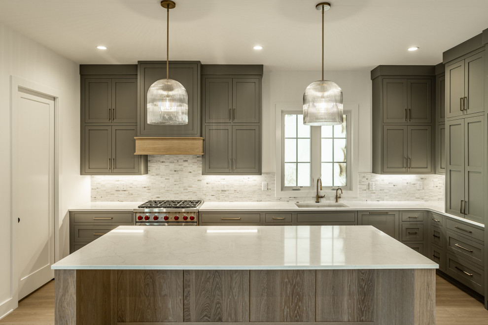 Example of a transitional kitchen design in Indianapolis