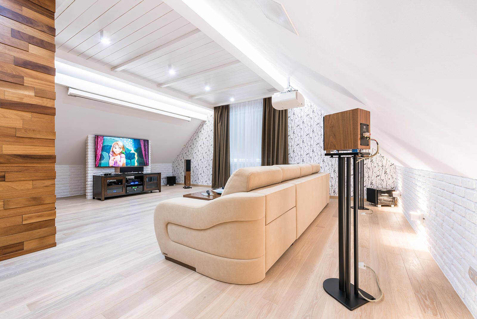 Уварово. Кинотеатр на мансарде