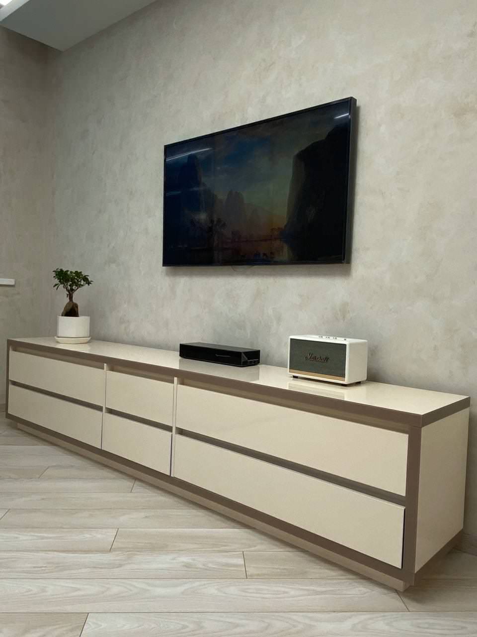 Тумба под  тв