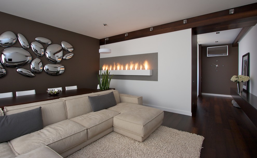 Photo of a contemporary family room.