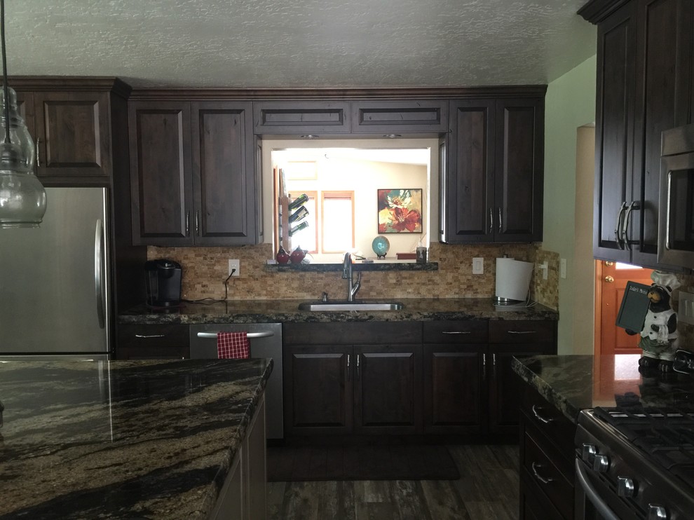 Kitchen - rustic kitchen idea