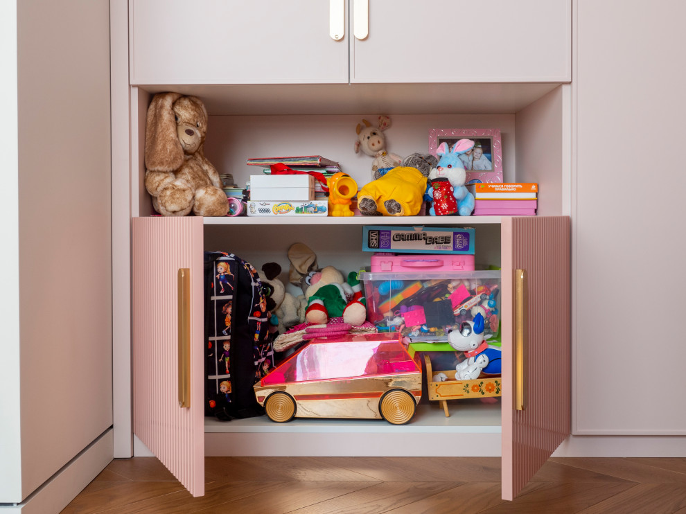 Меблировка детской в розовых тонах
