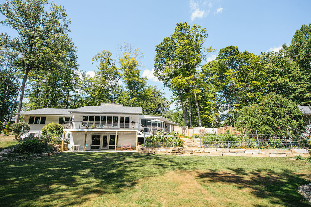 This is an example of a transitional landscaping in Indianapolis.