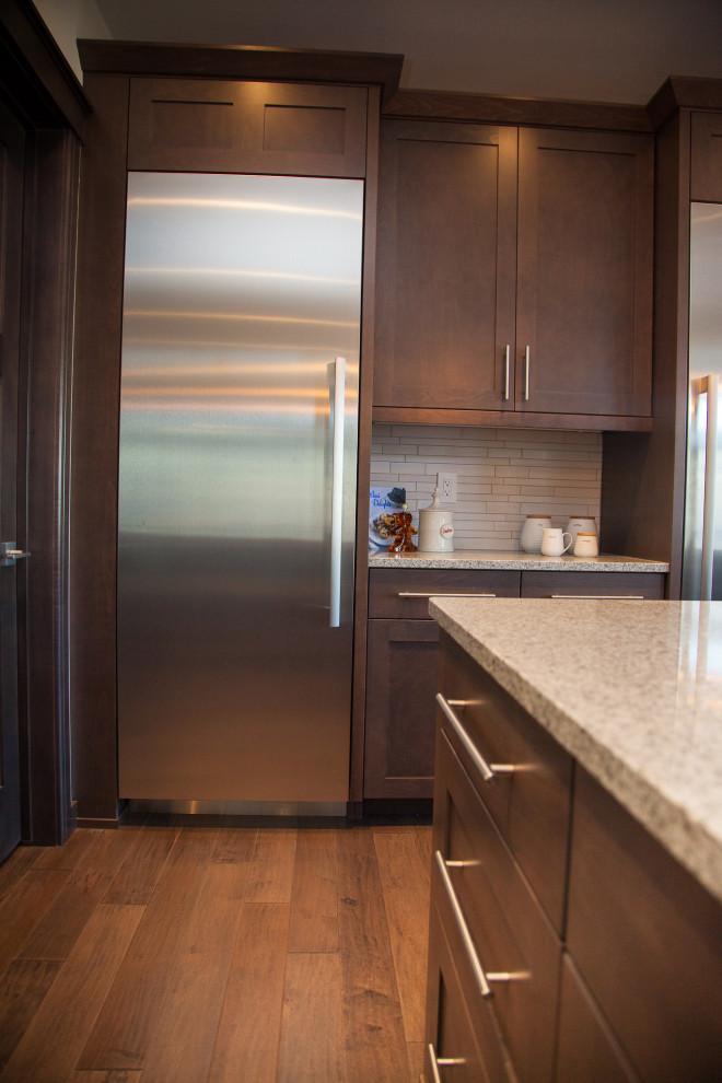 Home design - transitional home design idea