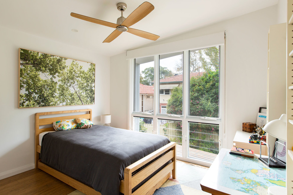 Inspiration for a contemporary bedroom in Newcastle - Maitland with tatami floors.