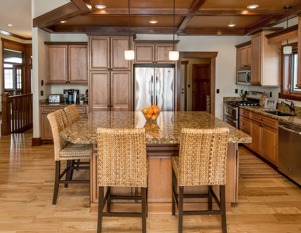 Kitchen - transitional kitchen idea in Cedar Rapids