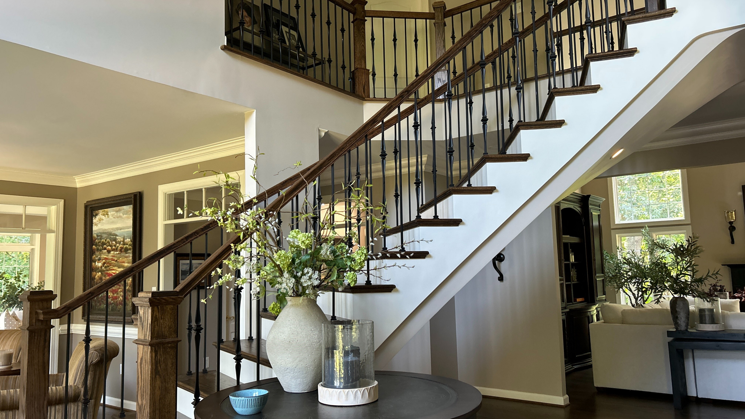 Project #157 | Traditional Curved Foyer Staircase