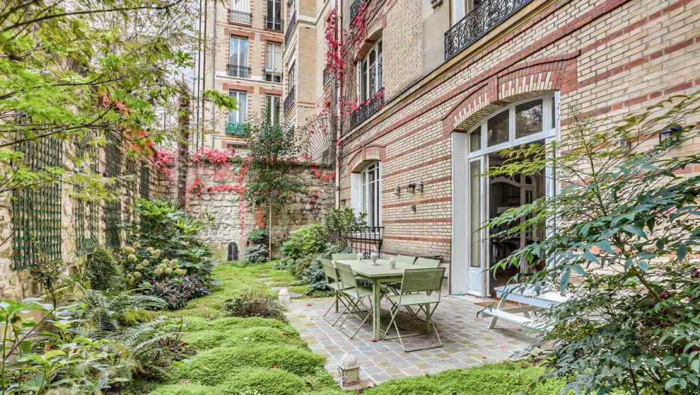 Traditional patio in Paris.