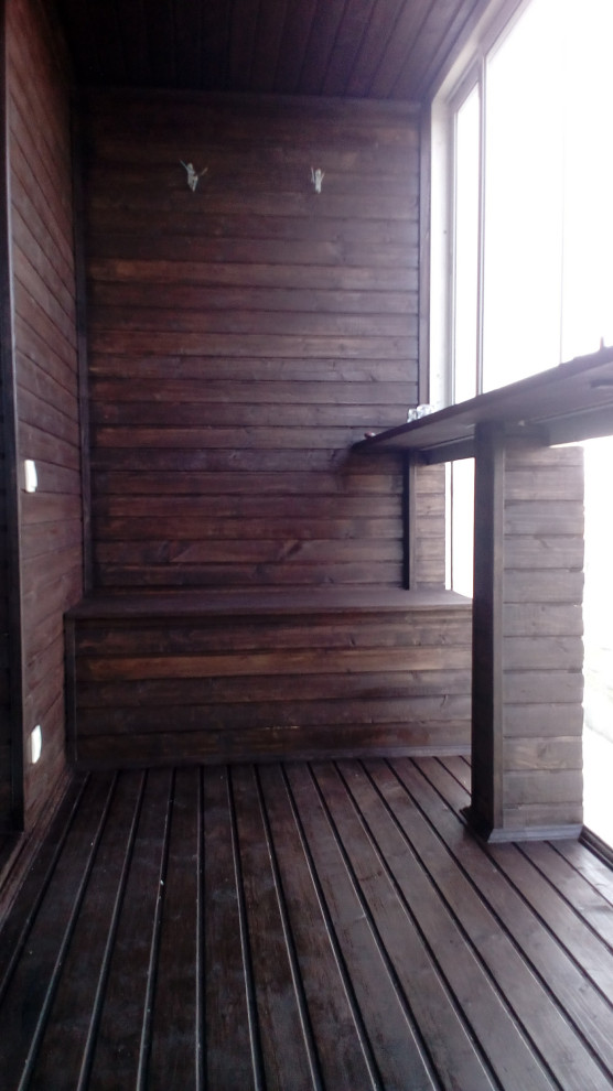 Обшивка балкона вагонкой