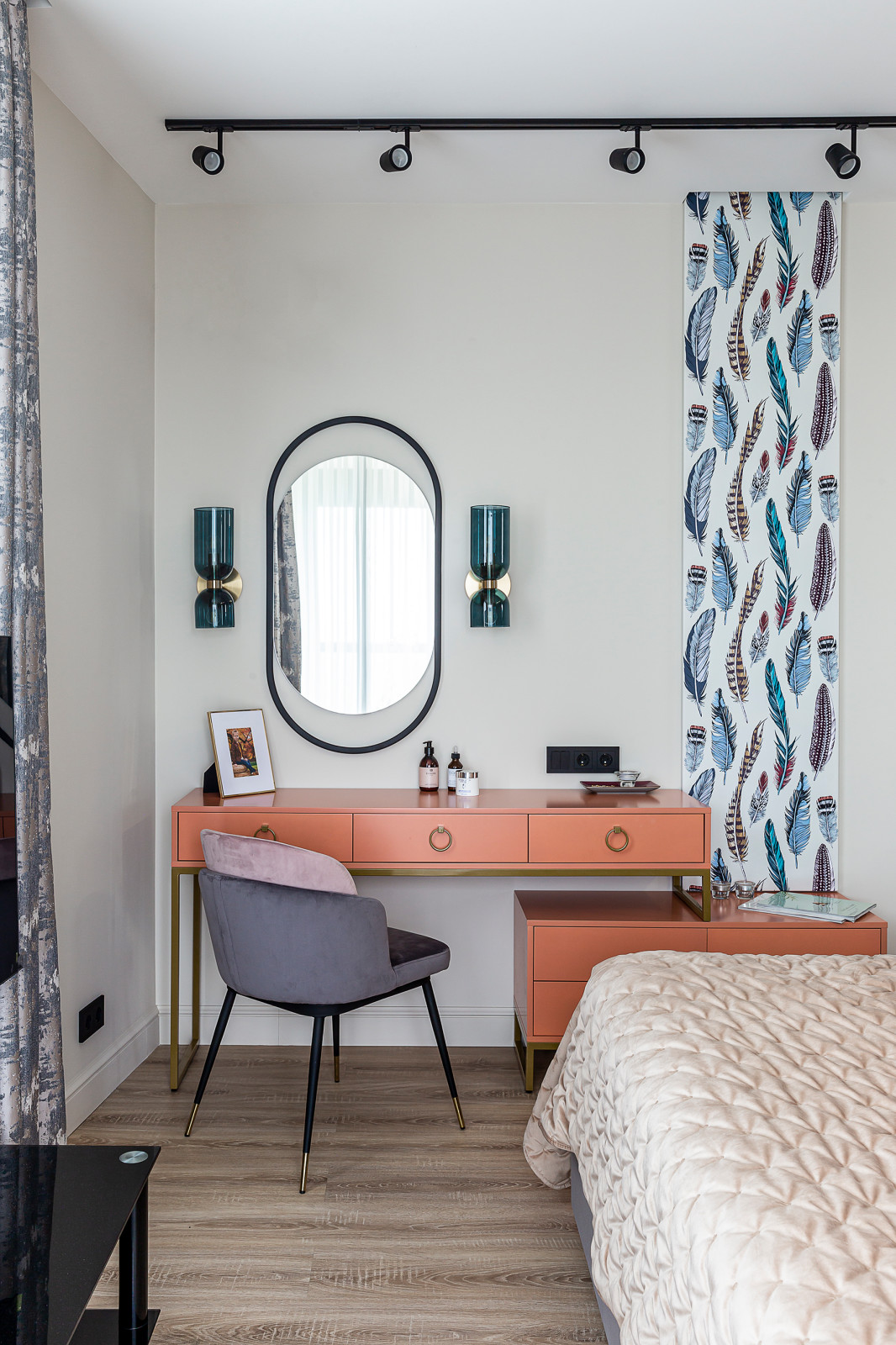 В сиреневых тонах (3-х комнатная квартира 66,7 м²)