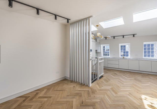 Flat Conversion contemporary-vardagsrum