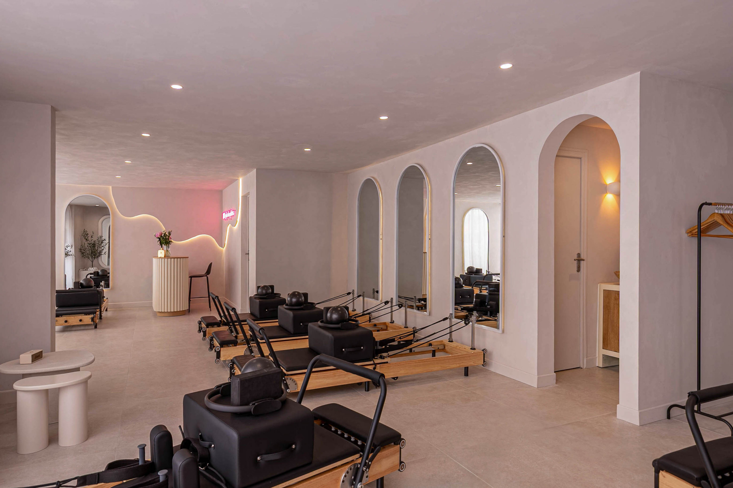 Décoration et Aménagement d'intérieur pour les professionnels les bureaux et les locaux commerciaux.