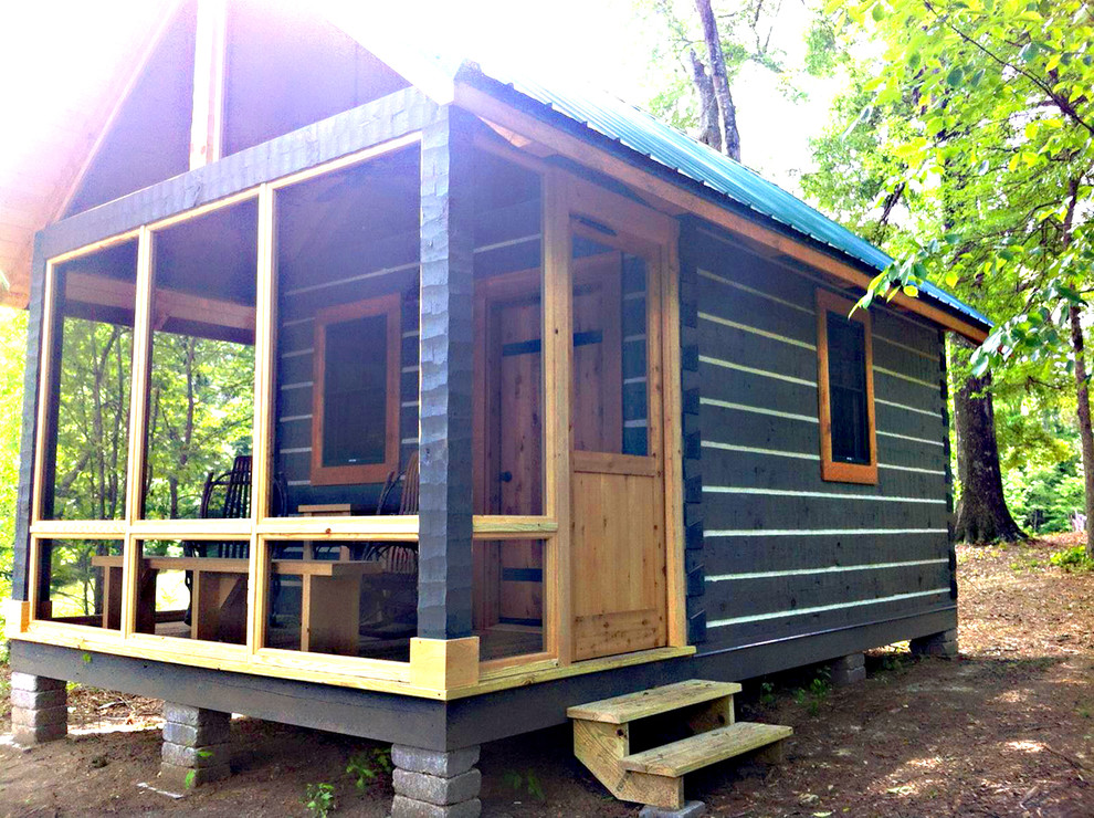 Small mountain style home design photo