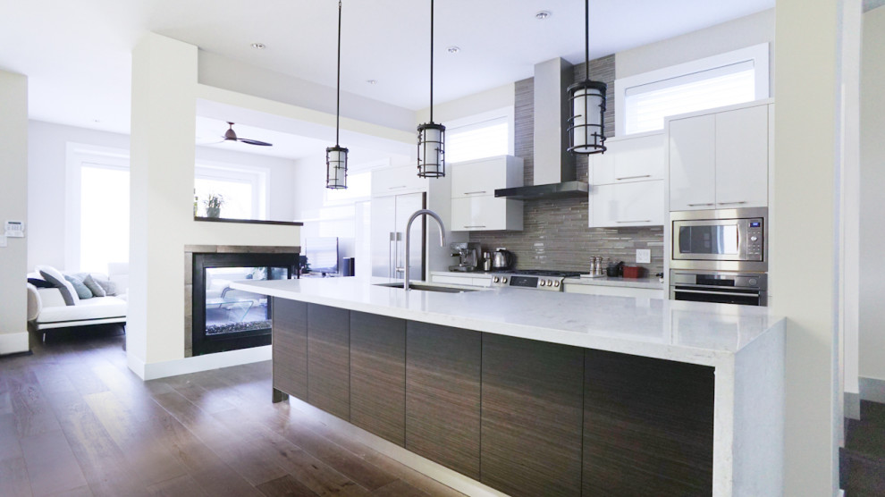 This is an example of a contemporary kitchen in Vancouver.