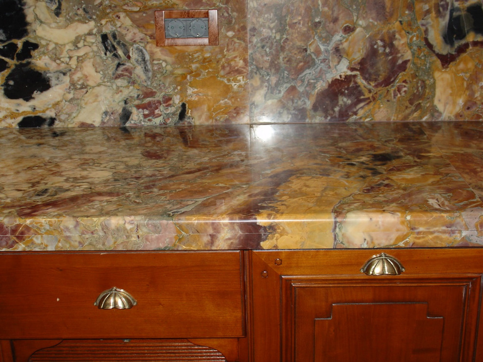 Столешница из мрамора Брече де Вендом