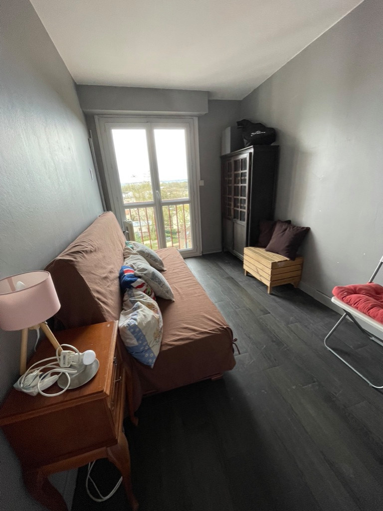 Saint-Ouen-l'Aumône - Aménagement d'une chambre étudiante