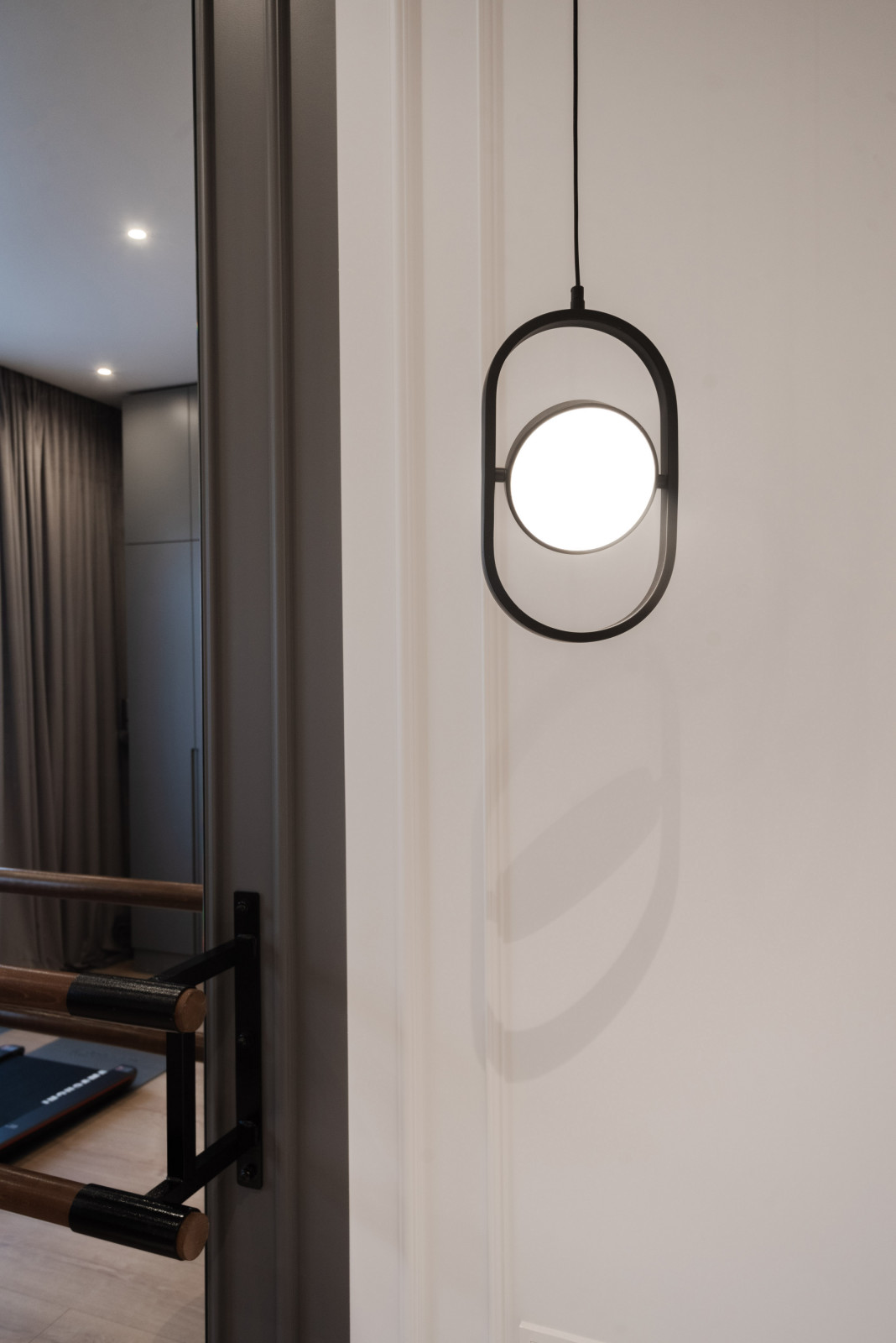 Просторная квартира в серых цветах