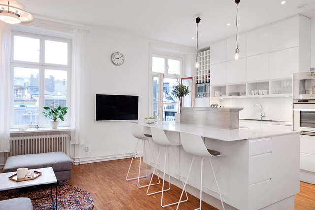 Sekelskifte i etage med balkong & takterrass scandinave-salle-a-manger