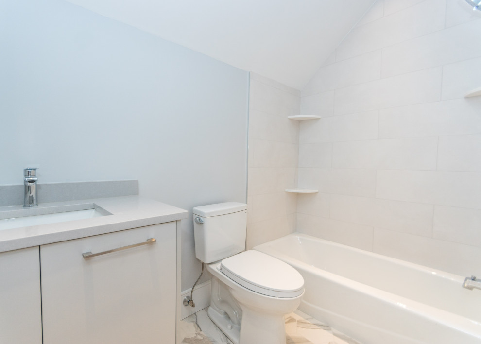 Bathroom - bathroom idea in Boston