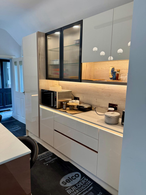 True Handleless Elegence modern-kitchen