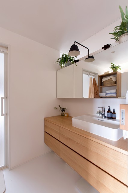 nionohama-apartment-house-renovation asian-cloakroom
