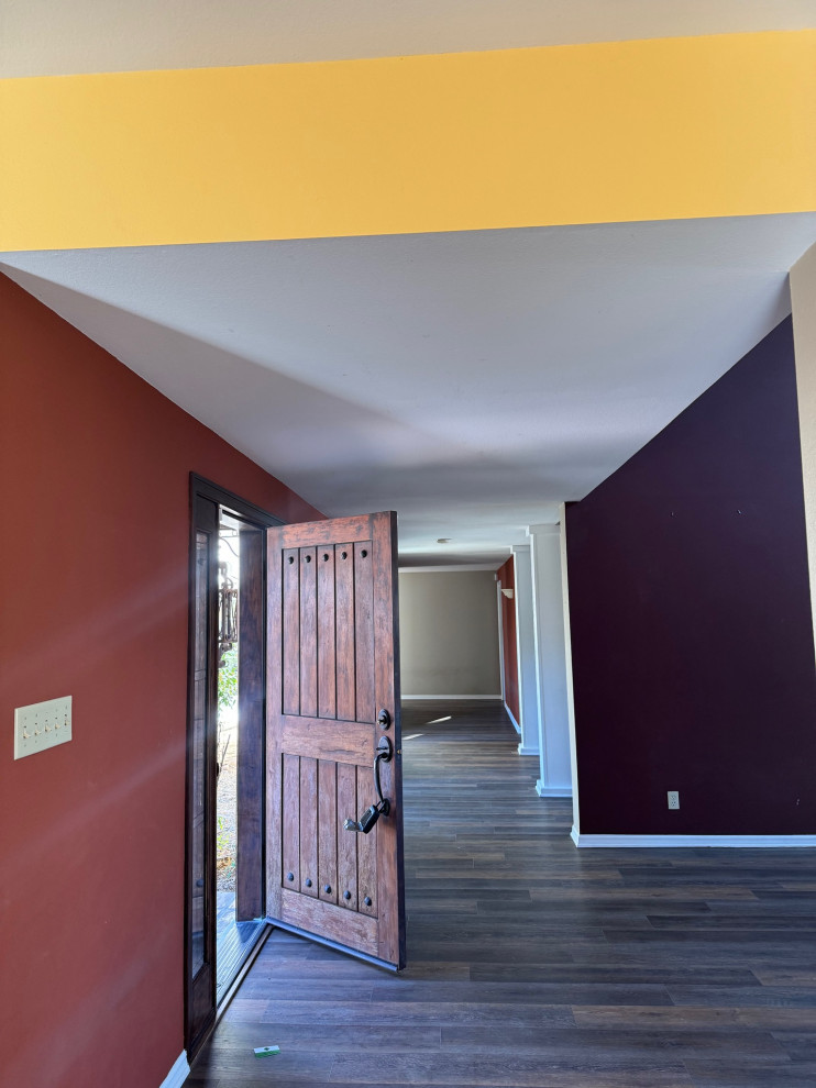 Entry Hallway (before)