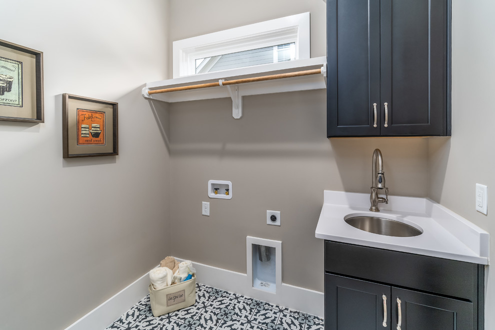 This is an example of a country laundry room in Raleigh.