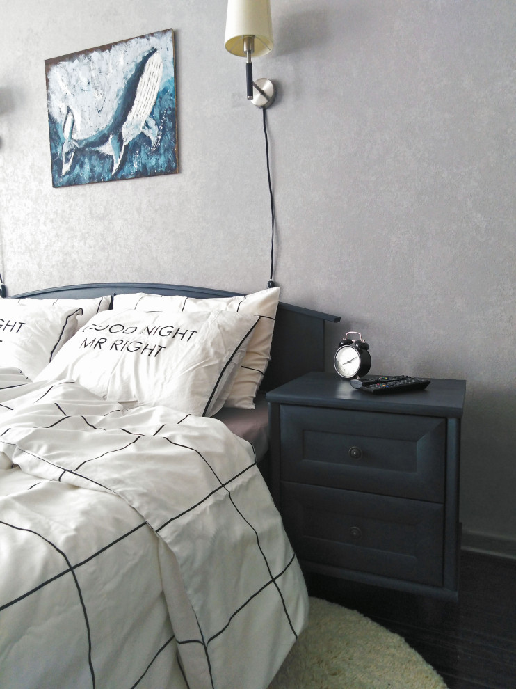 Кровать и тумбы