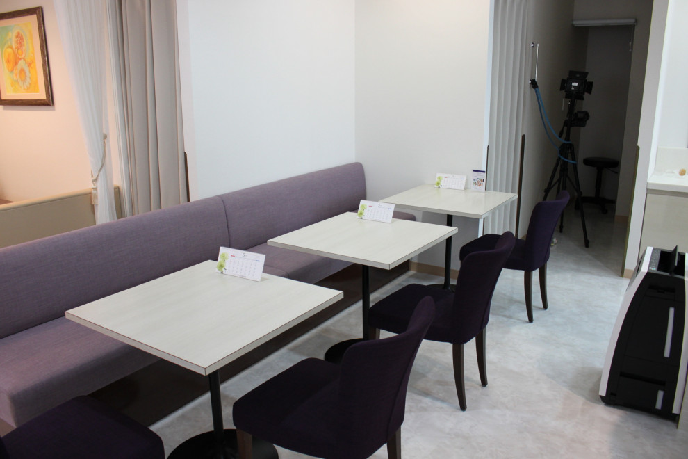Photo of a contemporary dining room in Tokyo.