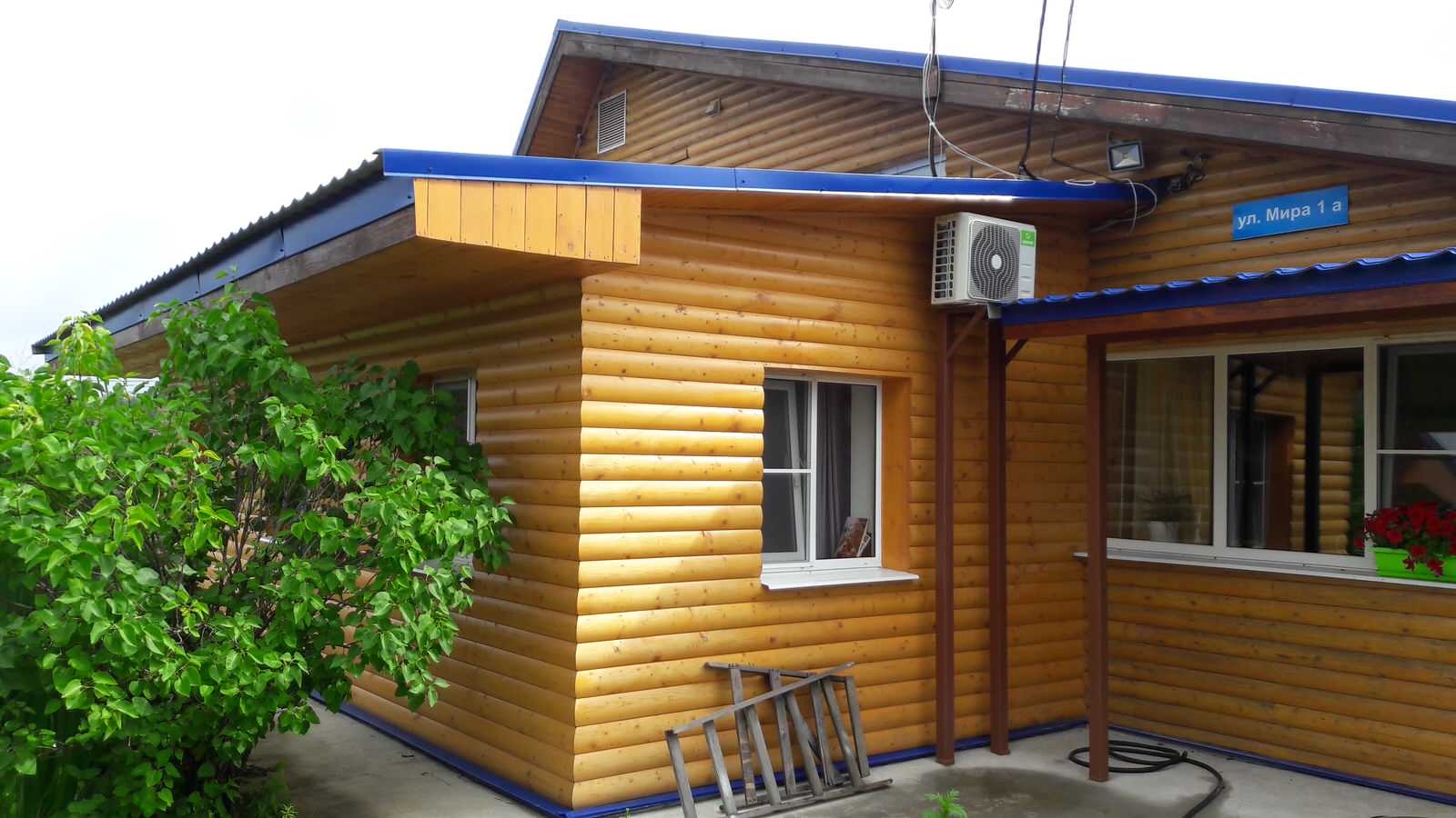 Фамильная усадьба: дом, баня, беседка, курятник, участок