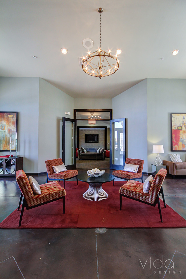 Transitional home design photo in Phoenix