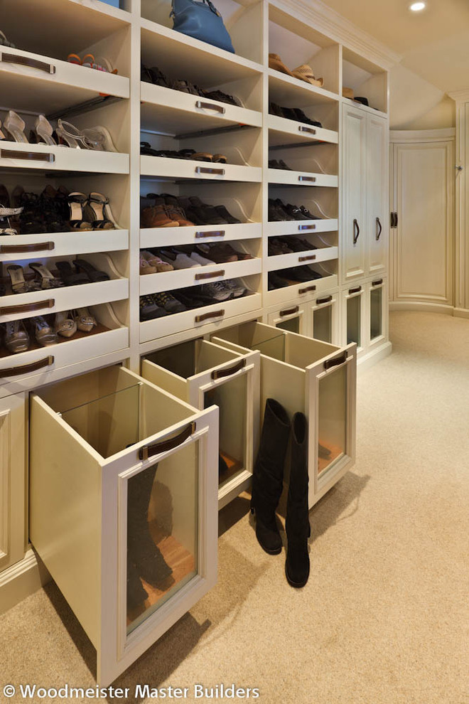 Inspiration for a traditional storage and wardrobe in Boston.