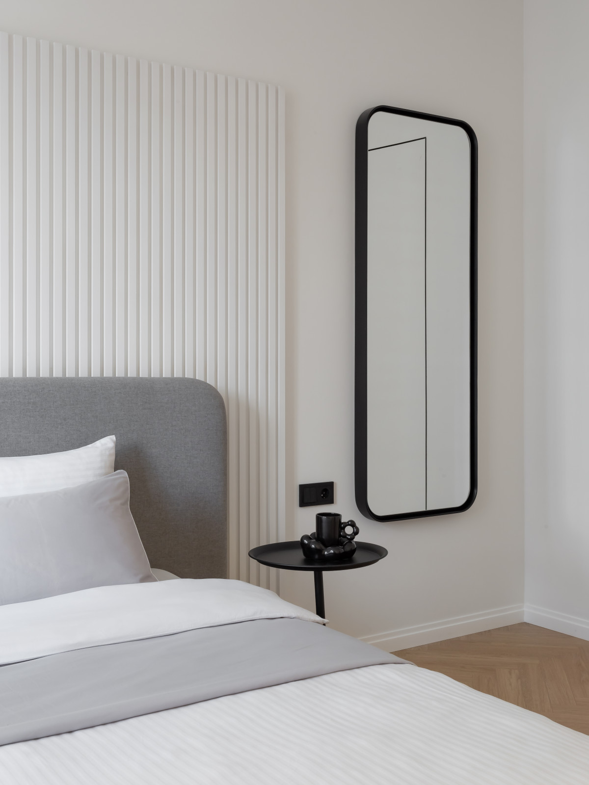 Графичный "Черно-белый" интерьер для студентки архитектурного ВУЗа