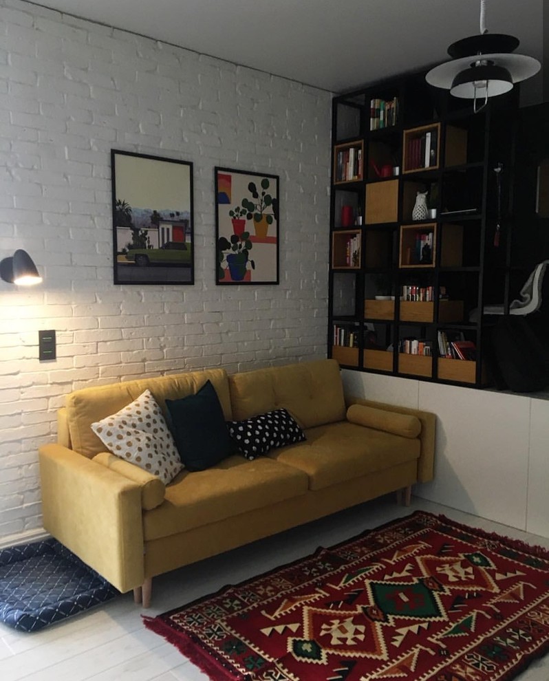 Яркая однушка