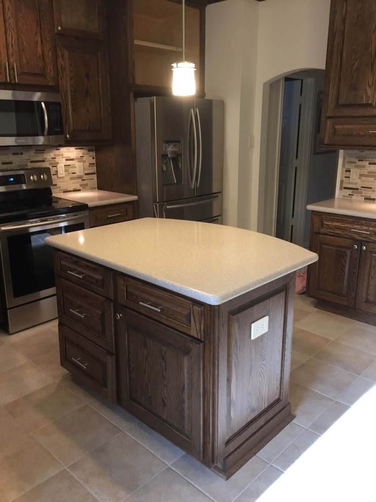 Elegant kitchen photo in Houston