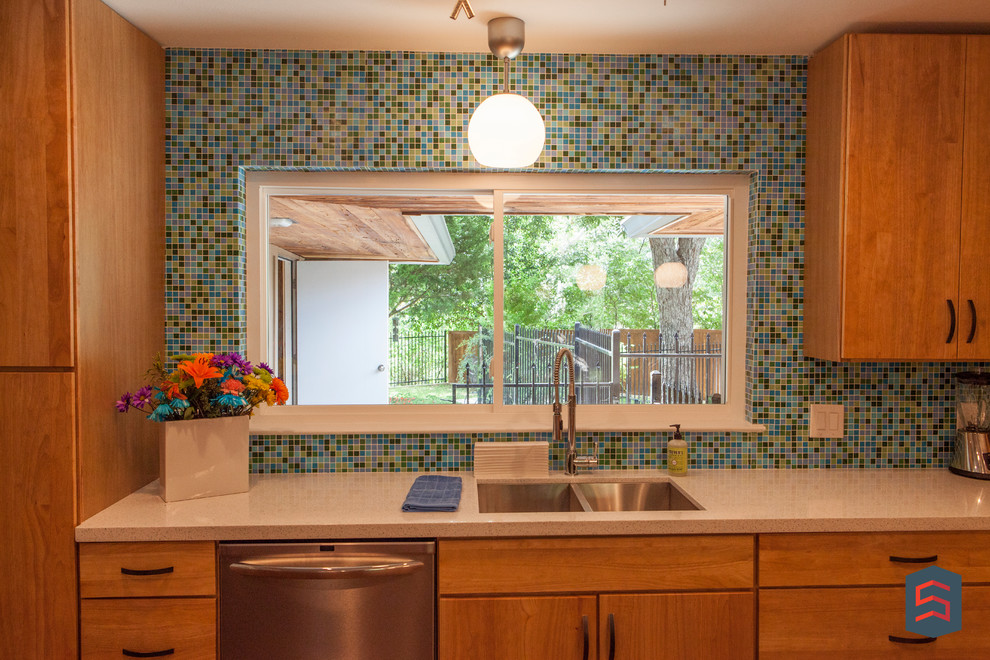 Inspiration for a midcentury kitchen in Dallas.