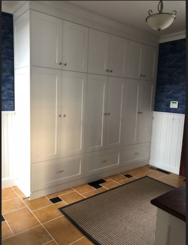 Entryway - transitional entryway idea in Providence