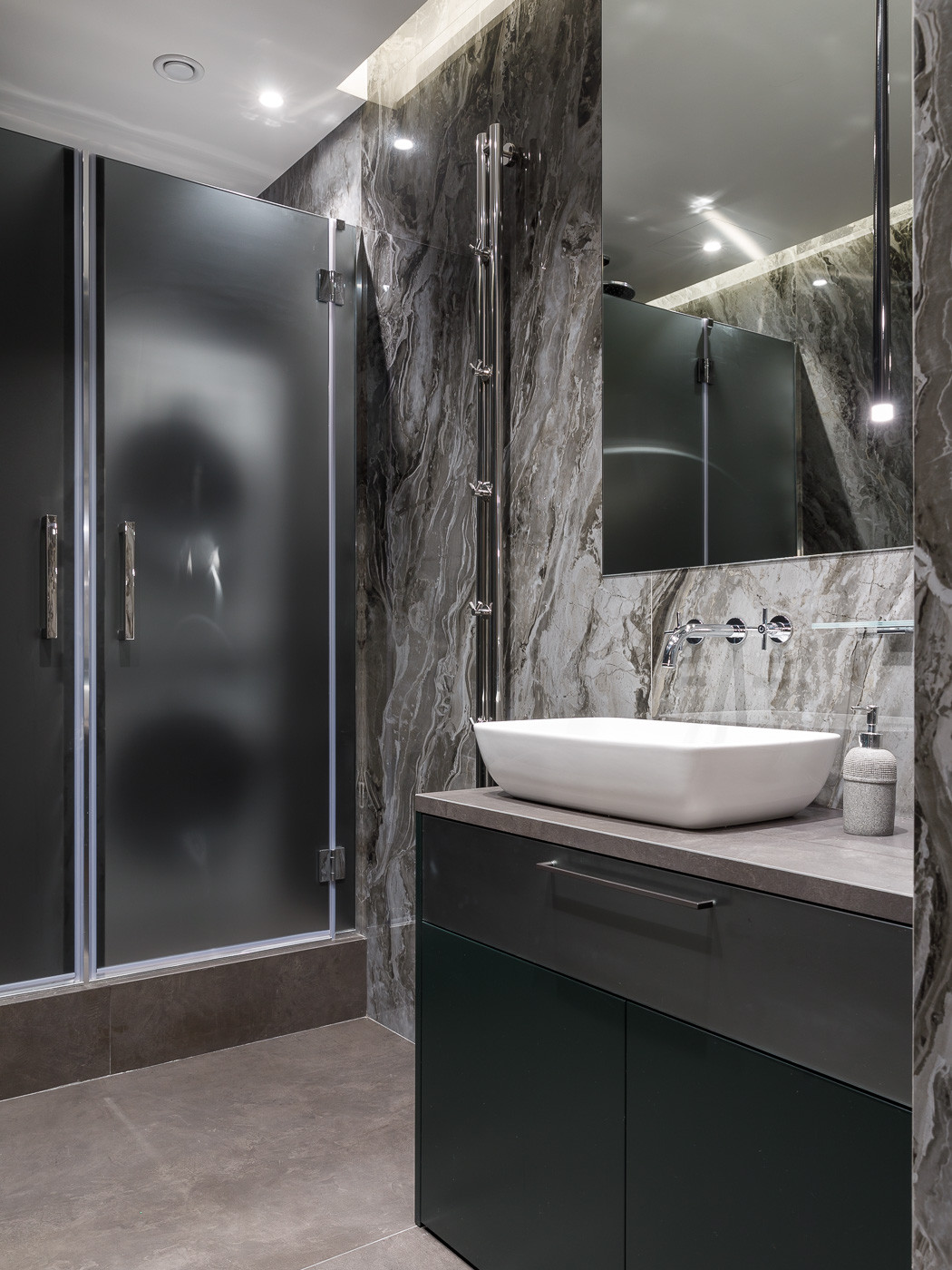 Реализованная квартира в современной стиле на 4-ой Советской - 166 м2